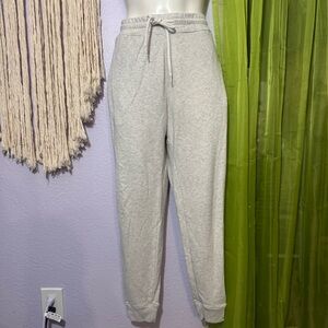Hollister Must-Have Grey Joggers ☁️ Size M